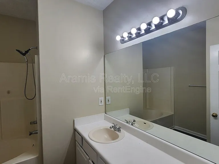 207 Kendrick Estates Dr — Photo 15