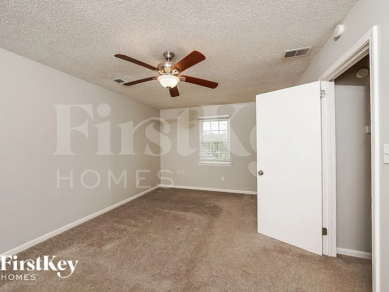 1731 Tudor Dr — Photo 5