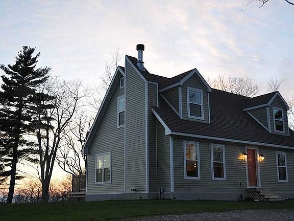 2nd image of 50 Blueberry Ln