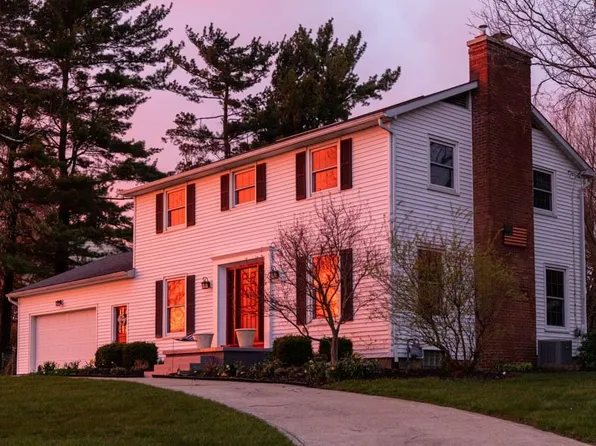 1317 Springbrook Dr, Mansfield, OH 44906