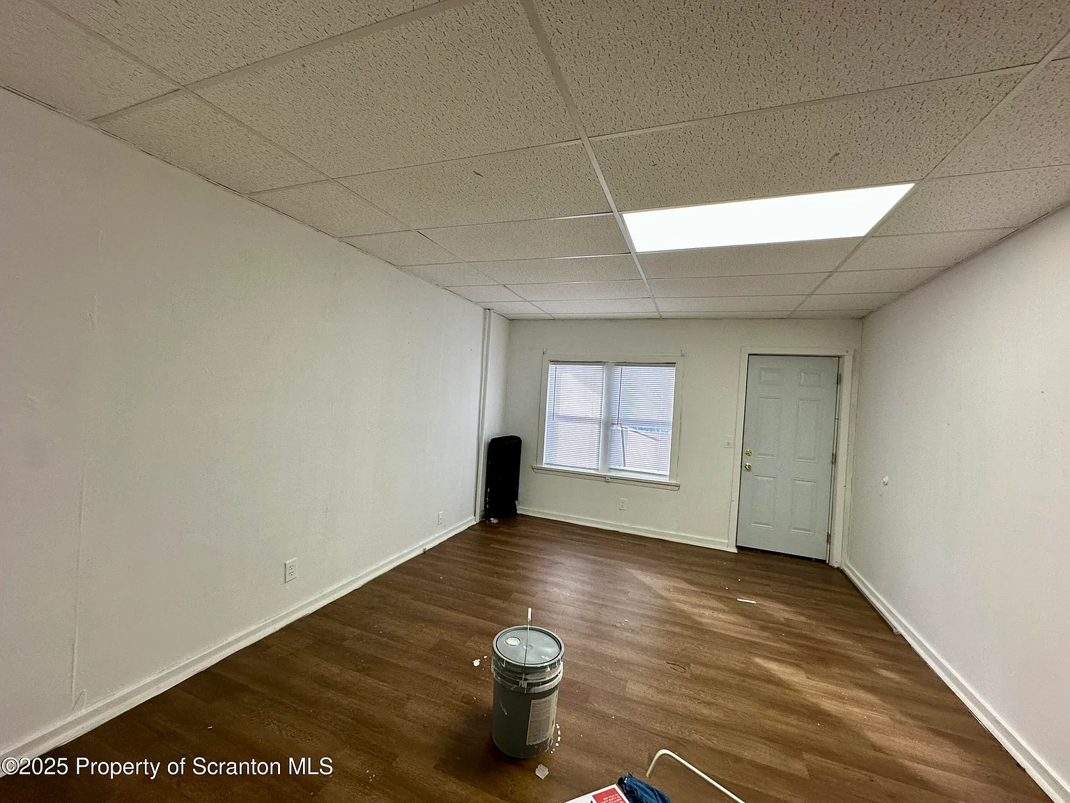 2 bed, 1.0 bath, 753 sqft, $1,300 — Photo 3