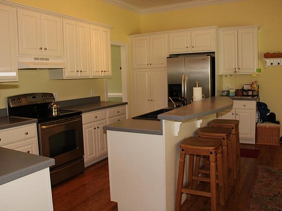 3rd image of 1861 Greenbrier Cir