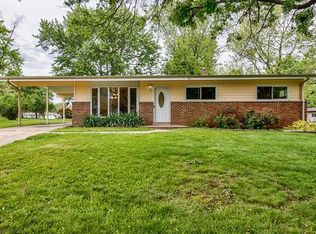 9411 Indian Meadows Dr, Saint Louis, MO 63132