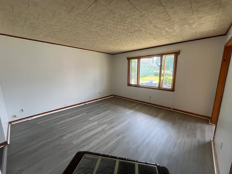 217 Cable St — Photo 13
