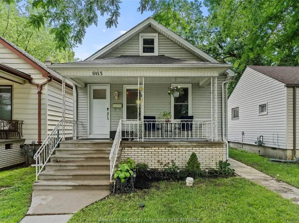 965 Bridge Ave, Windsor, ON N9B 2M9