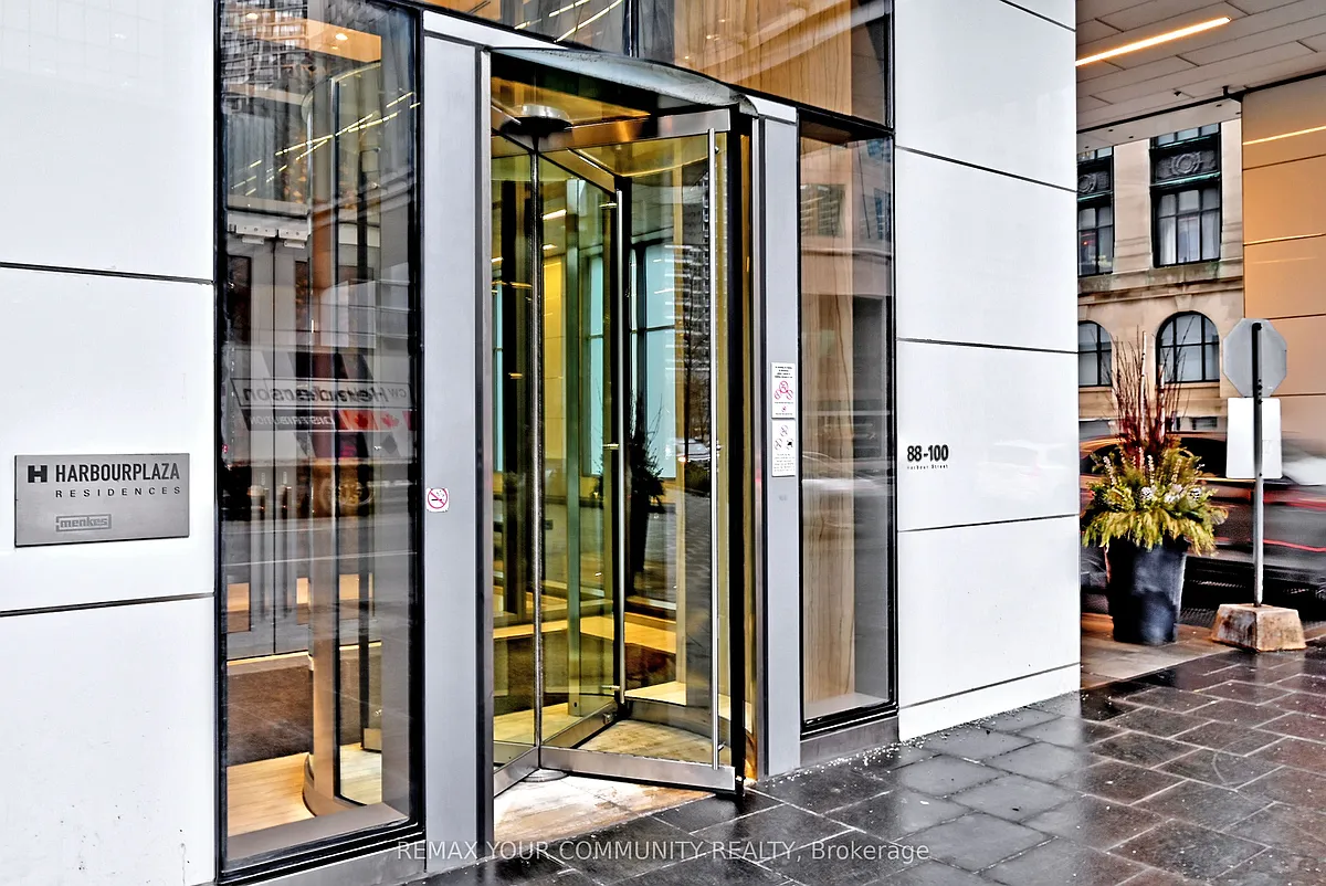 Building Photo - 88 Harbour St #1703