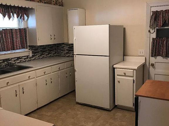 5th image of 1112 Delmar Ave