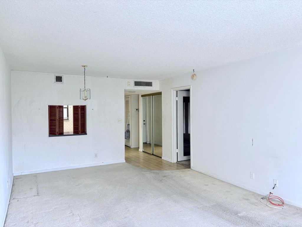 2314 S Cypress Bend Drive Unit 614, photo 8