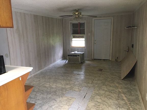 5th image of 323 E Bernard St