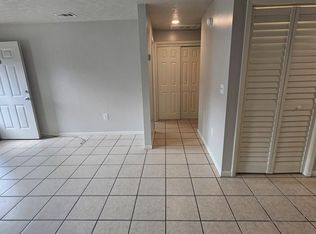 10405 N Jasmine Ave, Tampa, FL 33612