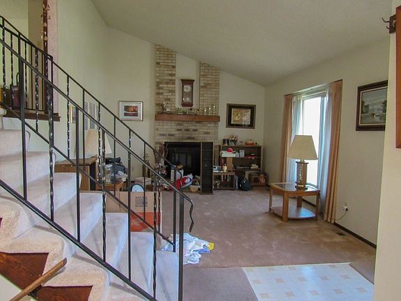 2nd image of 586 Eastbrook St
