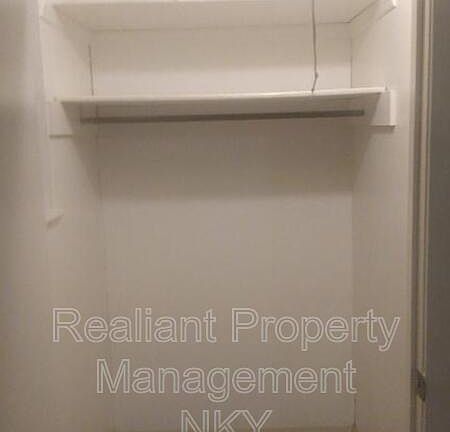 5th image of 431 Greenup St Unit 5