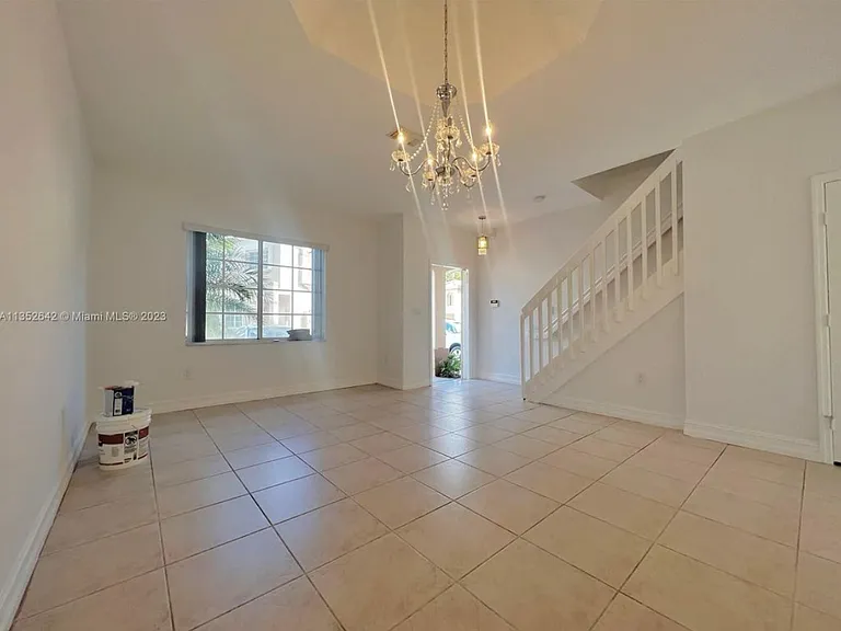 15800 SW 92nd Ave — Photo 2