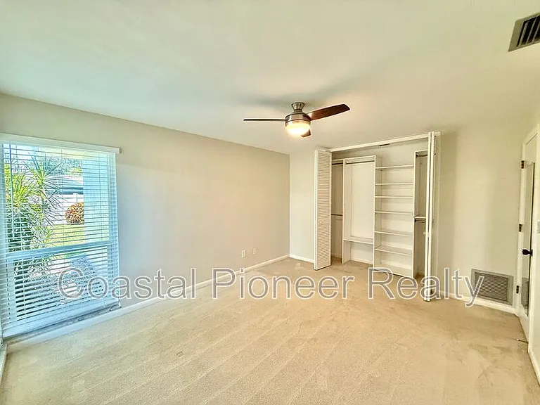 14903 Imperial Point Dr N — Photo 31