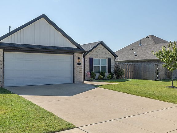 2nd image of 312 S Amber Dawn Ave