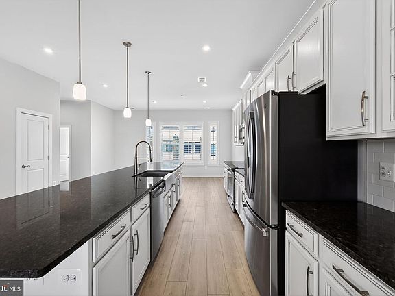 4th image of 16116 Connors Way #94