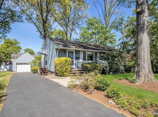 196 Hickory St, Washington Township, NJ 07676