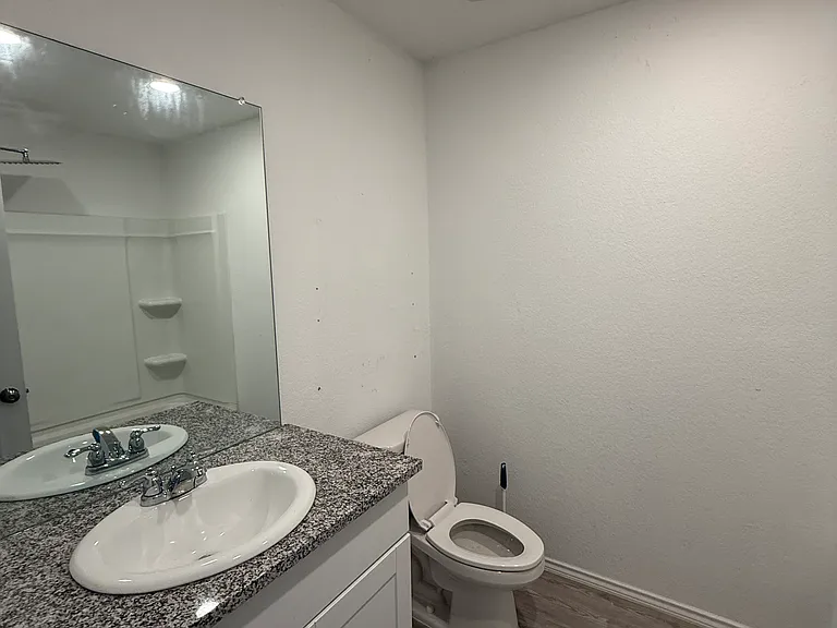 2753 Green Finch — Photo 10