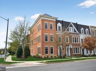151 Center St S Unit 1, Vienna, VA