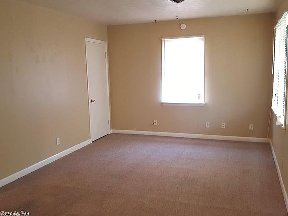 2nd image of 804 Barrow Dr