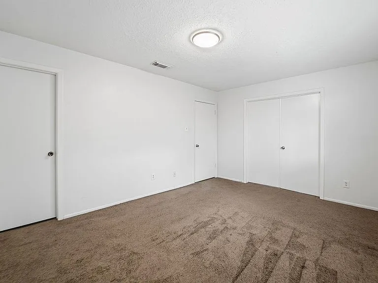4542 Algernon Dr — Photo 13