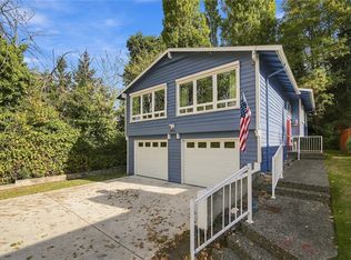 9526 4th Ave NE, Seattle, WA 98115
