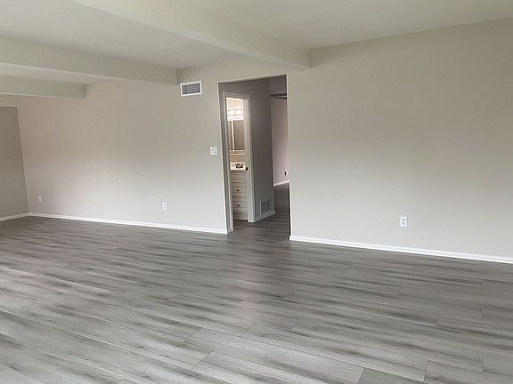 5th image of 3411 Aldford Dr #3411