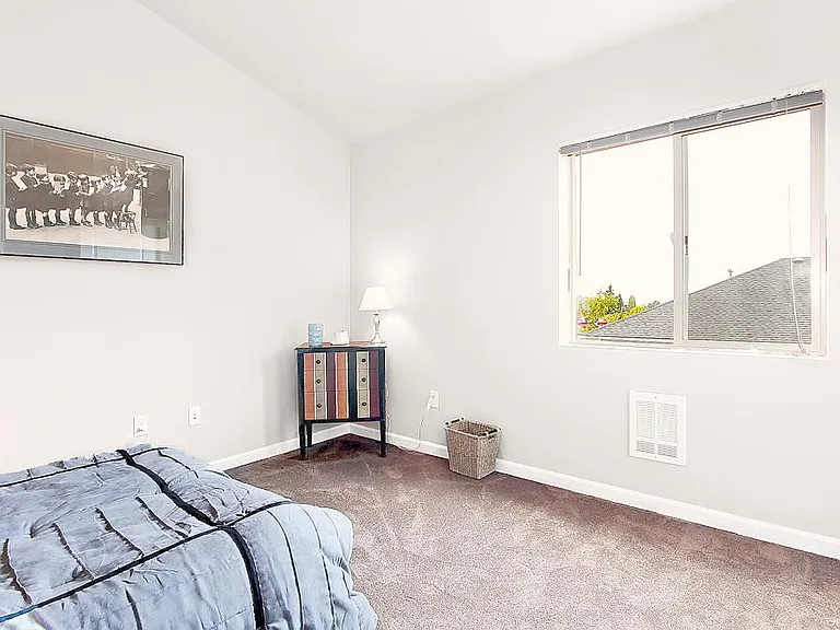 5424 Delridge Way SW #F — Photo 16