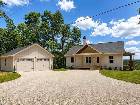 2nd image of 1521 Azure Ln