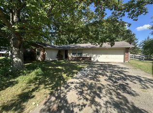 710 Robindale Dr, Waynesville, OH