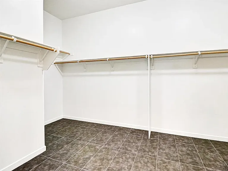 1702 Sienna Ct — Photo 14