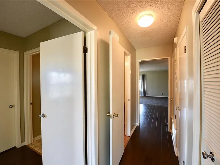 100 Royal Way Dr #4D — Photo 17