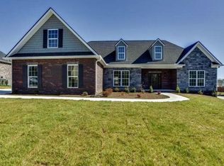 1220 Brighton Dr, Alcoa, TN 37701
