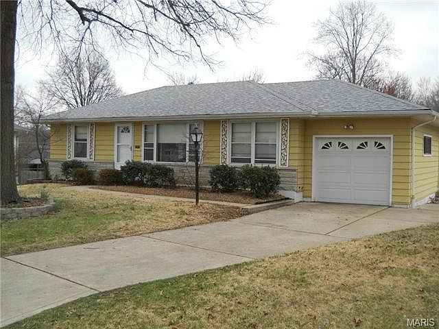 1st image of 15 Buckley Meadows Dr