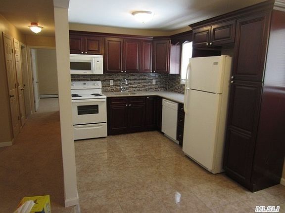 4th image of 43 Beech St