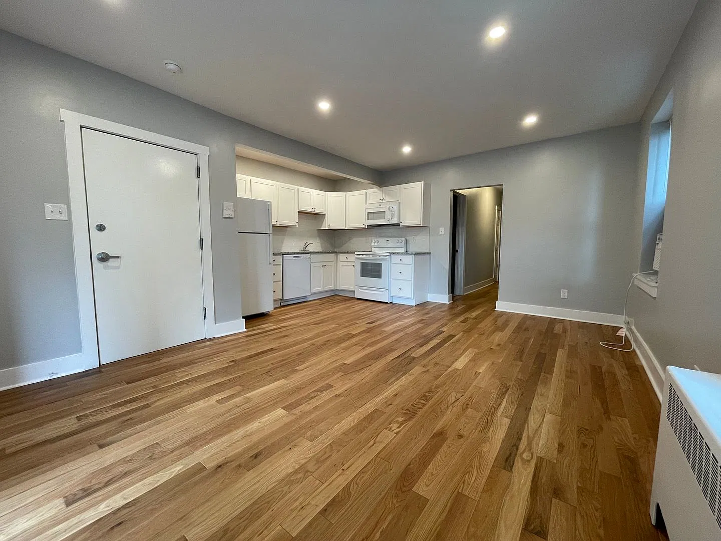 5635-5645 Hobart St. — Photo 4