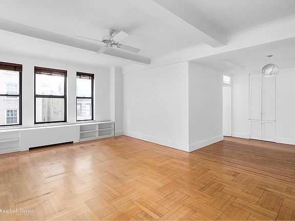 4th image of 685 W End Ave #7D