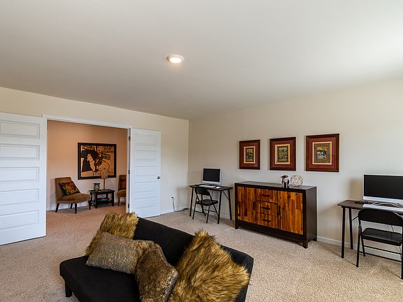 5th image of 438 Furlough Dr