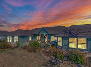 17313 Makawee Ct, College Station, TX 77845