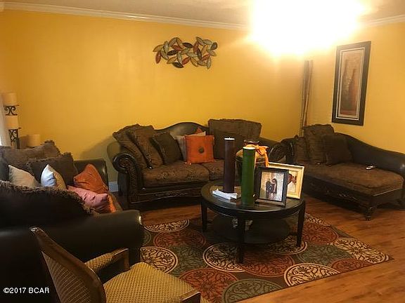 2nd image of 3329 Valley Oaks Dr