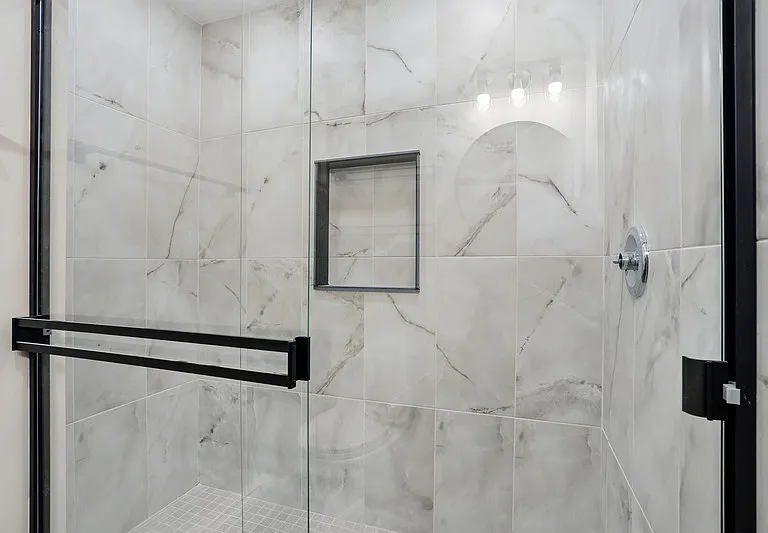 315 Leonard St #1B — Photo 9
