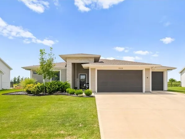 19528 Amherst St, Gardner, KS 66030