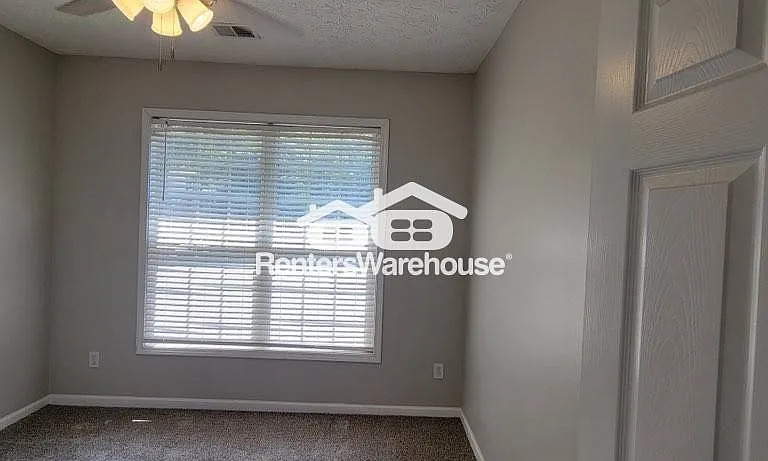 996 Maple Leaf Dr — Photo 12