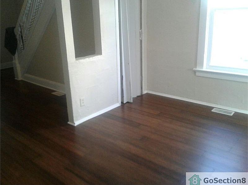 1st image of 204 Mettler St