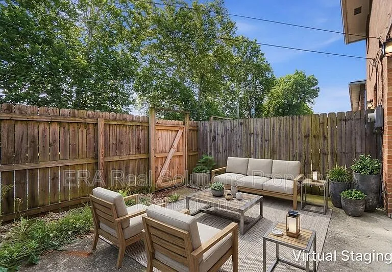 1136 McCarley Dr E — Photo 5