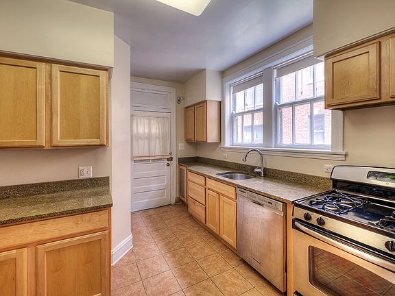 4th image of 910-16 Judson Ave #9142B