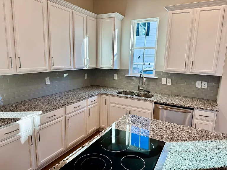 2820 Cook Cir #D — Photo 15