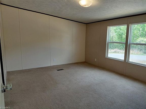 4th image of 127 Ring Place Rd