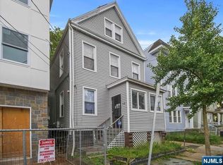 778 S 16th St, Newark, NJ 07103