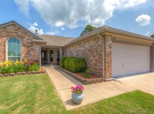 1087 E 133rd St, Glenpool, OK 74033